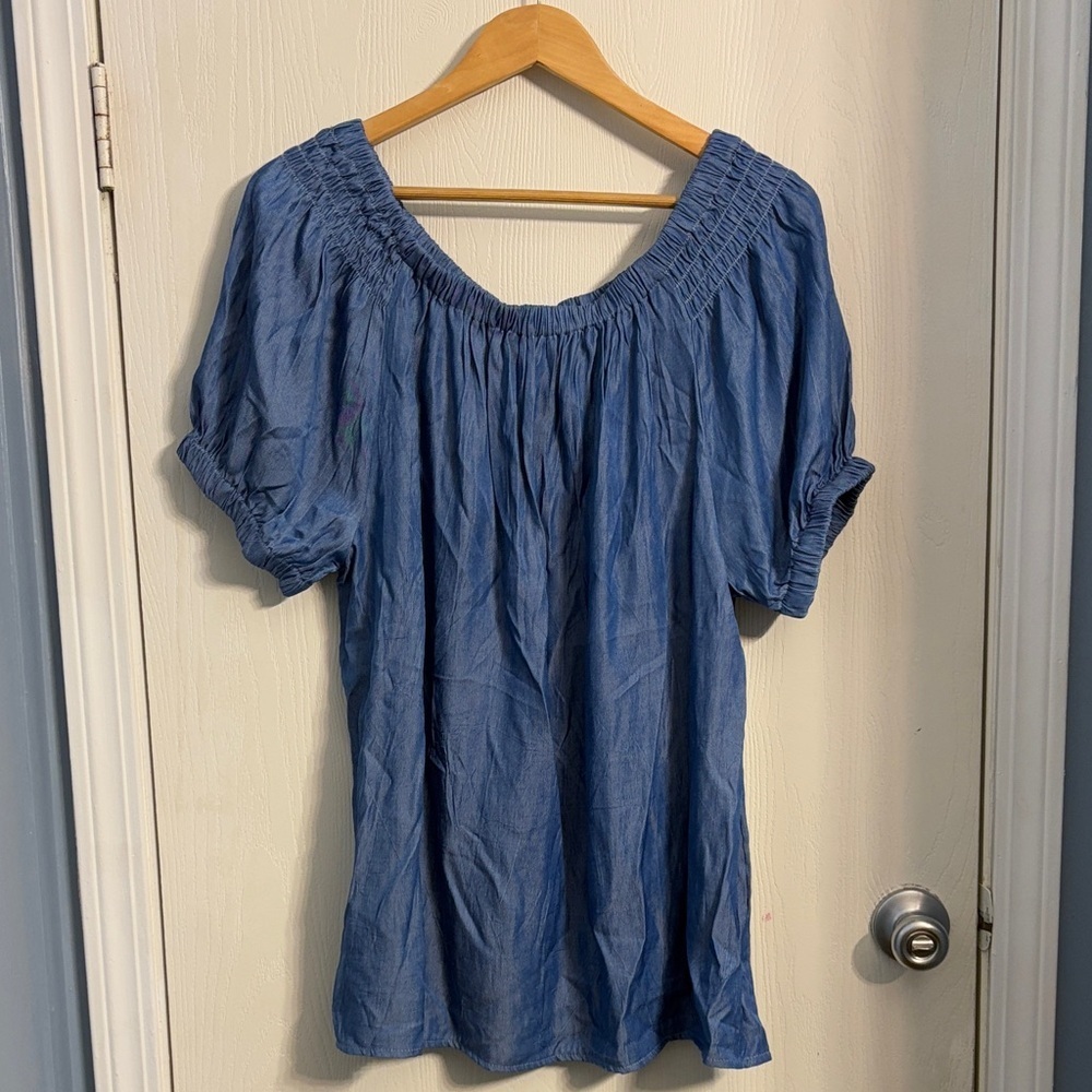Chic Blue Gathered Women's Blouse